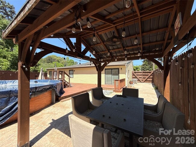 Building Photo - 6814 Pence Rd