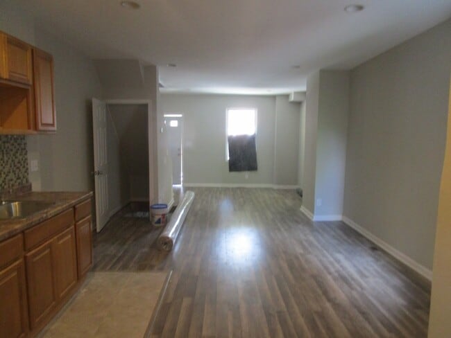 Building Photo - Front Porch Row - Oak Lane