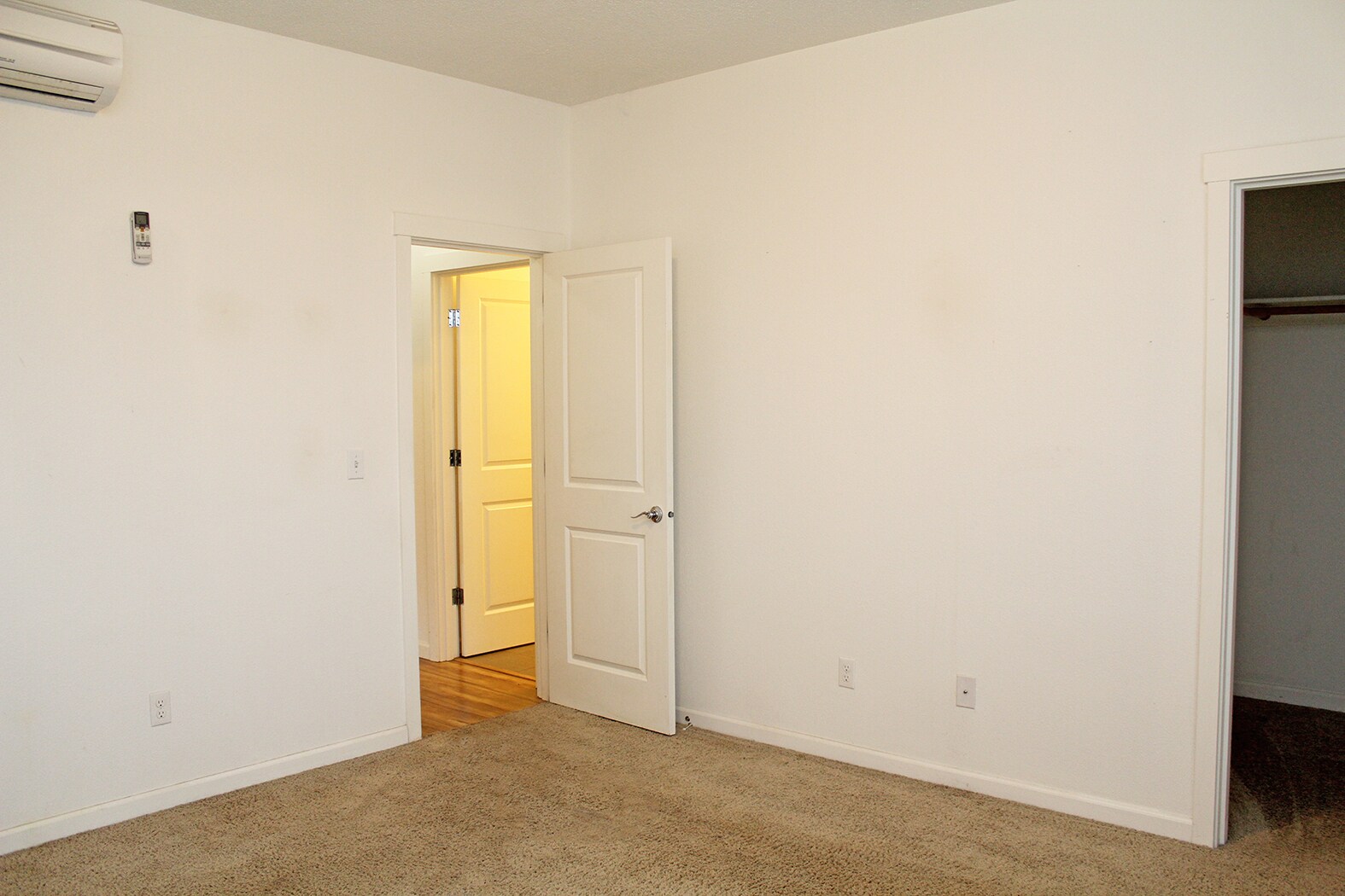 Building Photo - 1555 N Willis Blvd