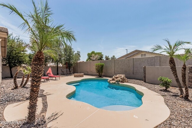 Building Photo - 3777 E Vallejo Dr