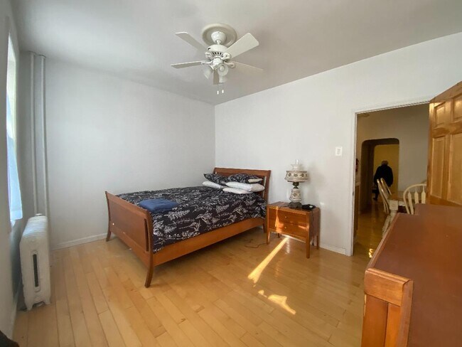 Building Photo - 325 79th St