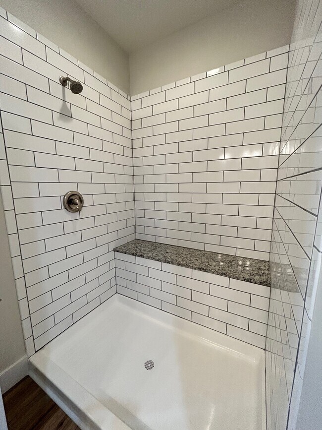 Building Photo - 1742 Arbor Hills Dr SE