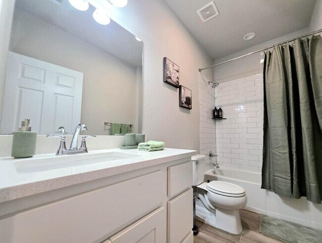 Building Photo - 1709 Adobe Walls Way