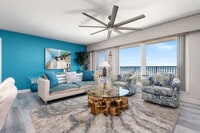 Building Photo - 134 E Huisache St