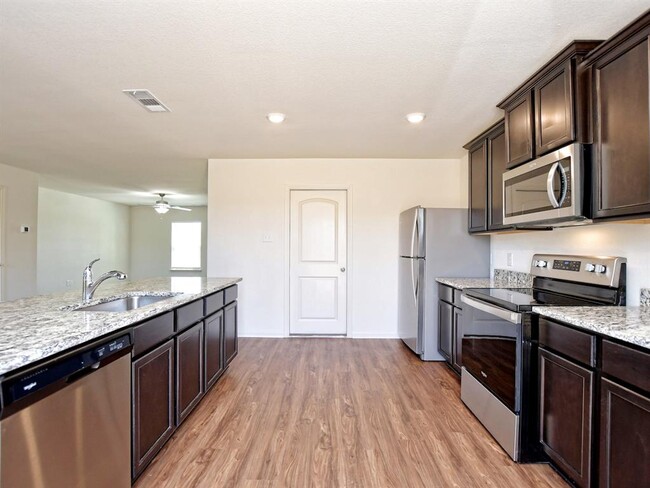 Building Photo - 341 Cres Park Dr