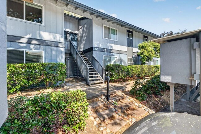 Building Photo - 355 Masters Ct