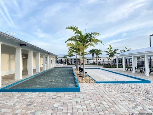 Building Photo - 43 NE Nautical Dr