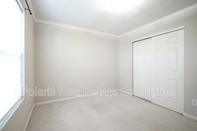 Building Photo - 4084 Weston Pointe Dr