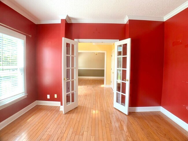 Building Photo - 141 Lyme Dr