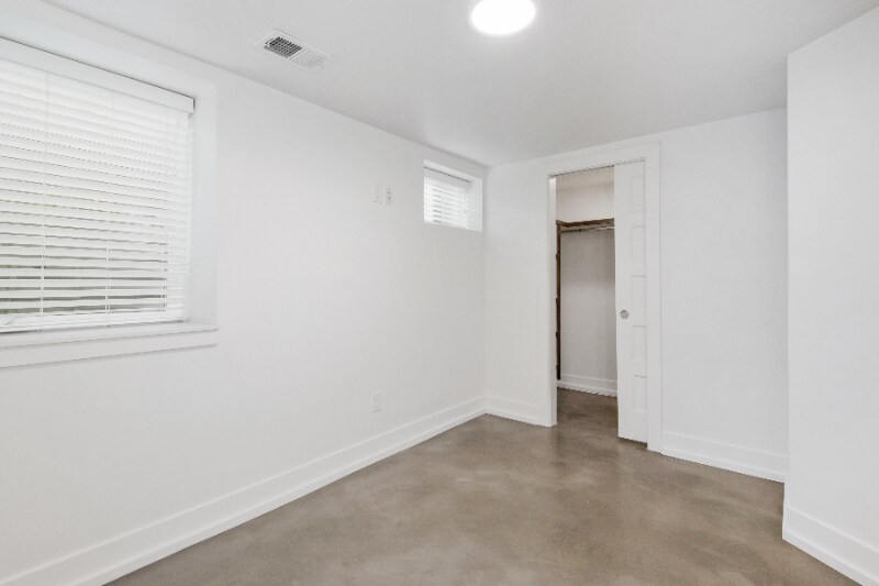 Building Photo - 3903 N Bryant St