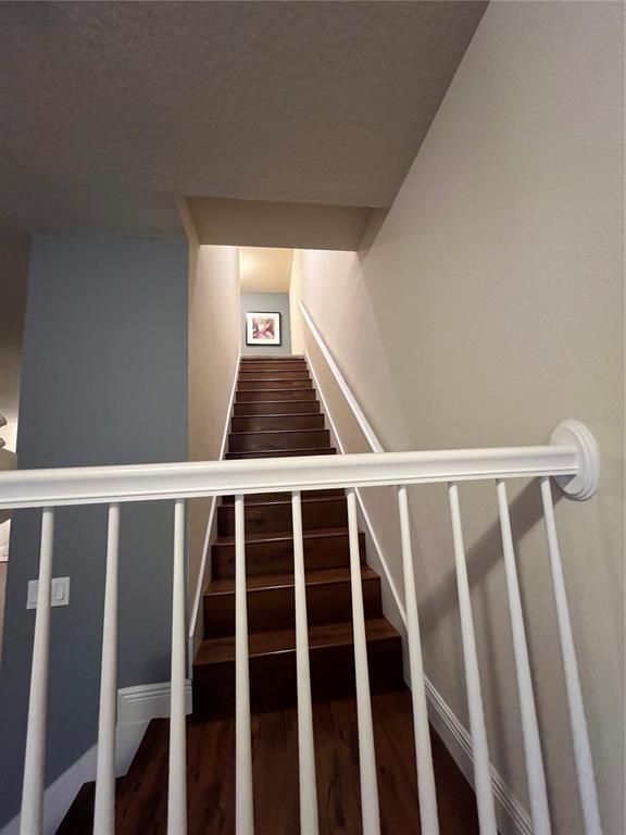 Building Photo - 10742 Sunset Ridge Ln