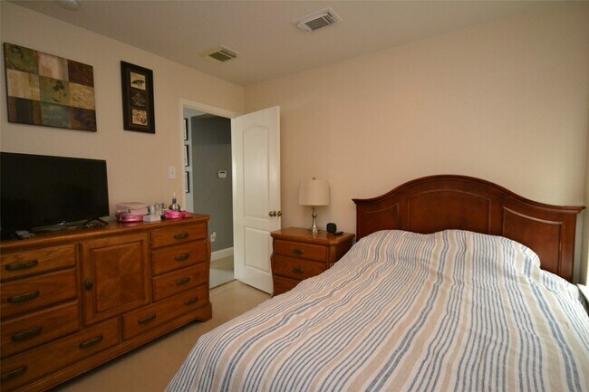 Building Photo - 20751 Cypress Post Dr