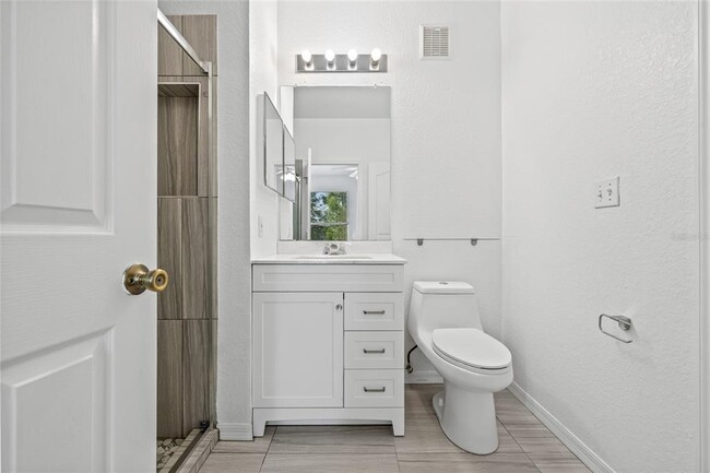 Building Photo - 5513 Legacy Crescent Pl