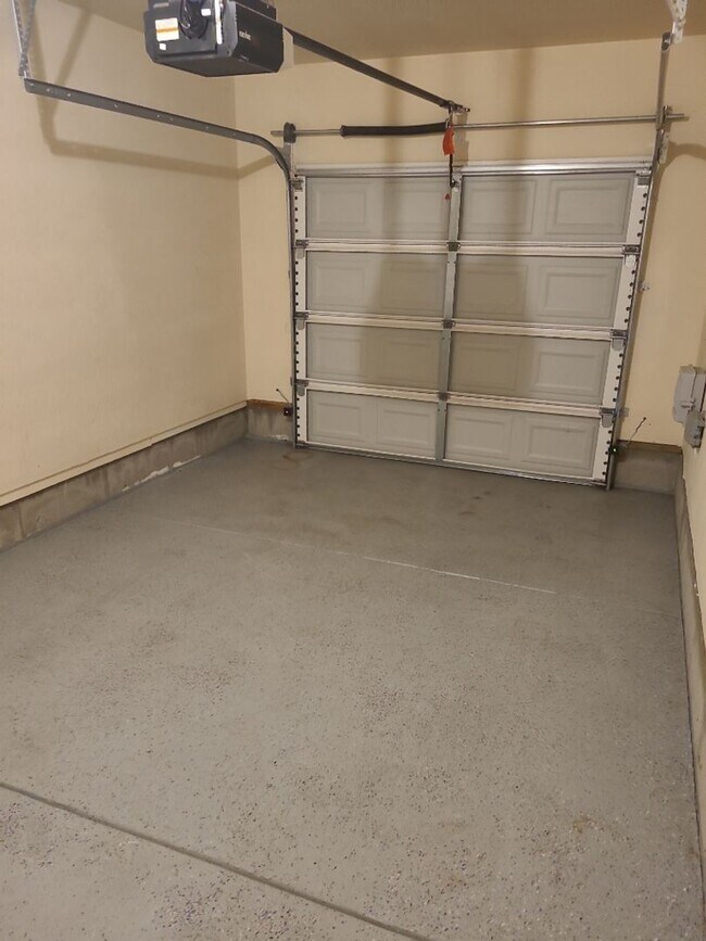 Building Photo - WC7673-7677