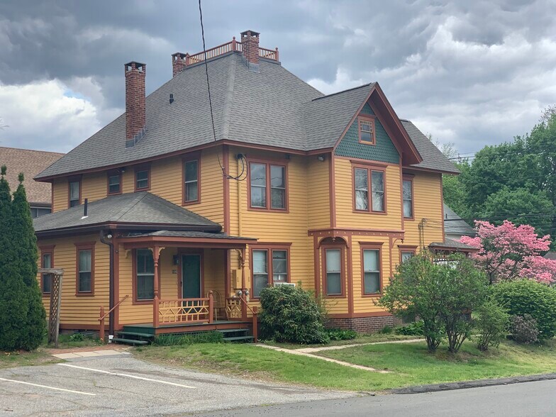 Building Photo - 136 Union St