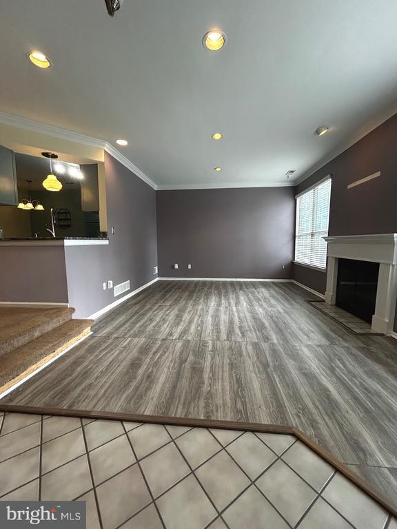 Building Photo - 1410 Stratford Ct