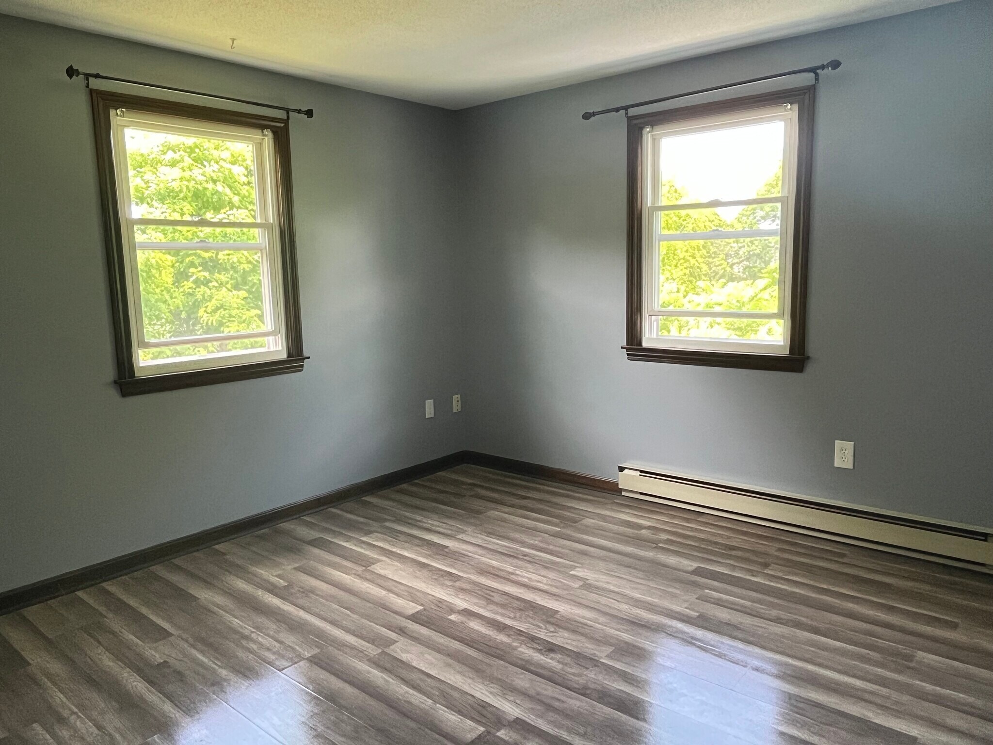 Building Photo - 485 Corey St