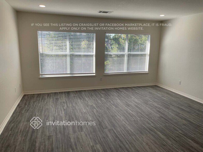 Building Photo - 15231 Henderson Point Dr