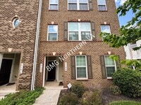 Building Photo - 3190 Yeager Dr