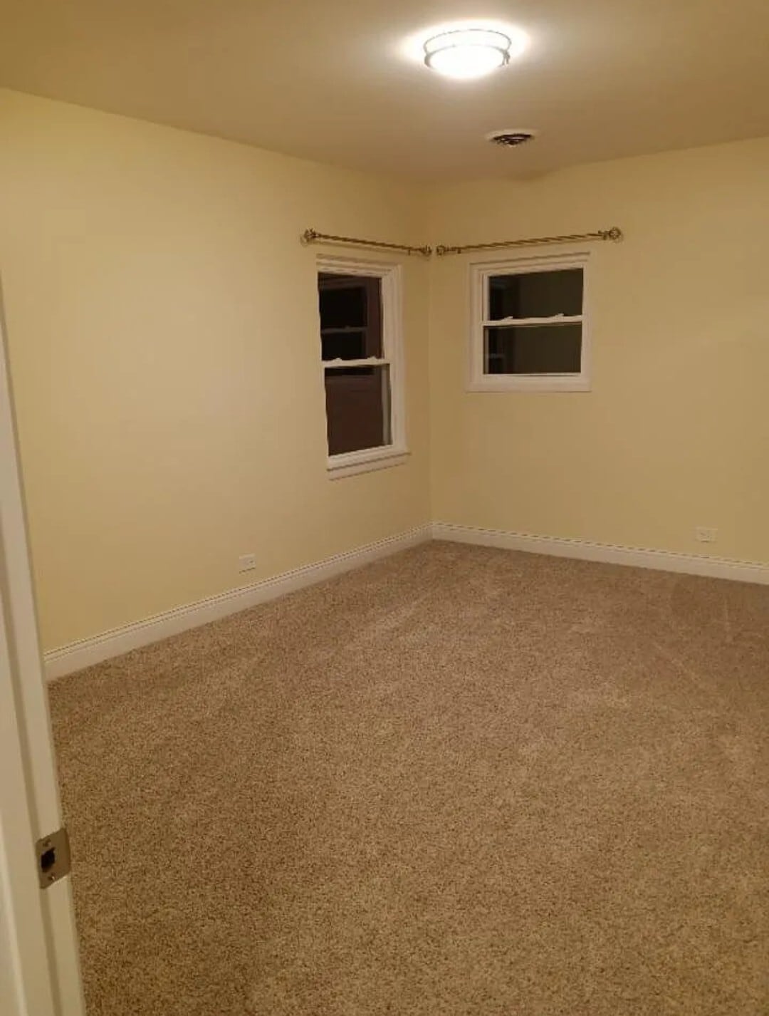 Building Photo - 484 Western Ave