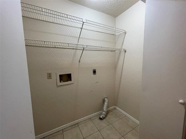 Building Photo - 12306 Abney Dr
