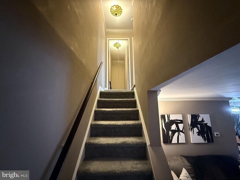 Building Photo - 5020 W Brigantine Ct