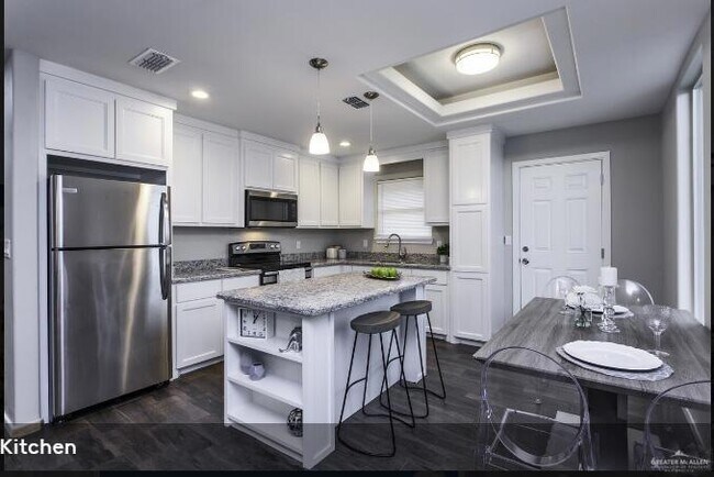 Building Photo - 1304 Alta Vista Dr