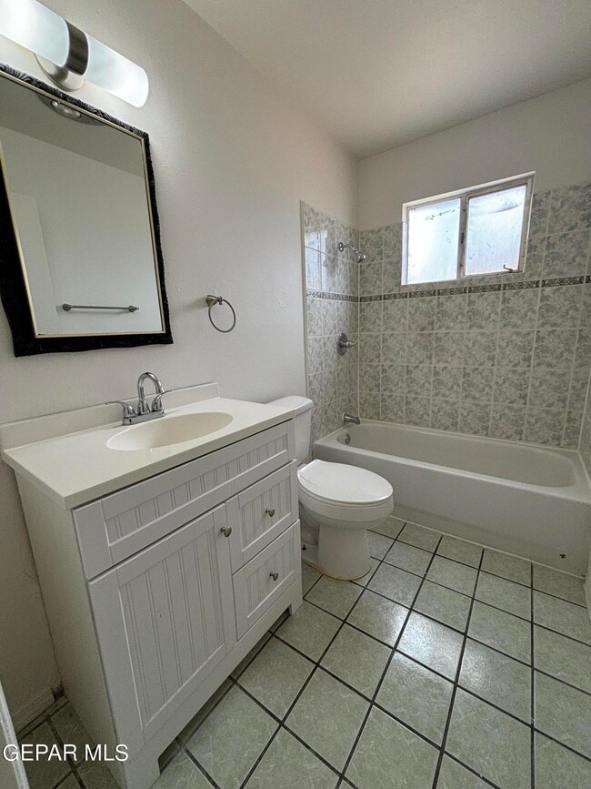 Building Photo - 10349 Shoshone St