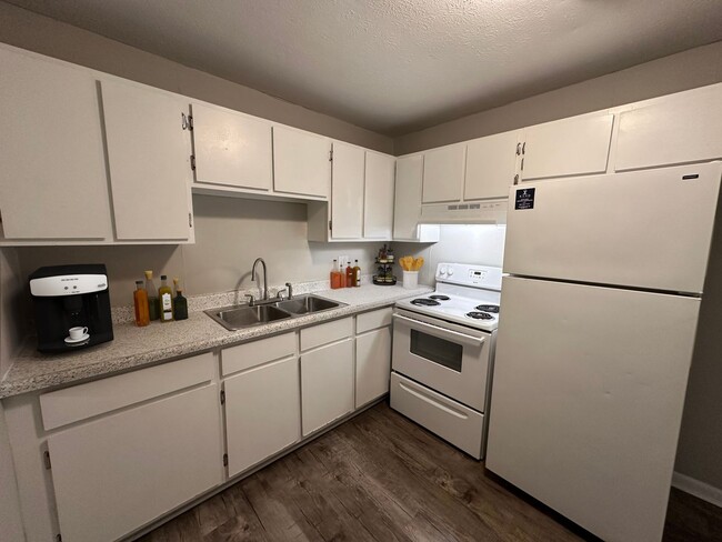 Building Photo - Stockton Apartments- Sharp Lane Community ...