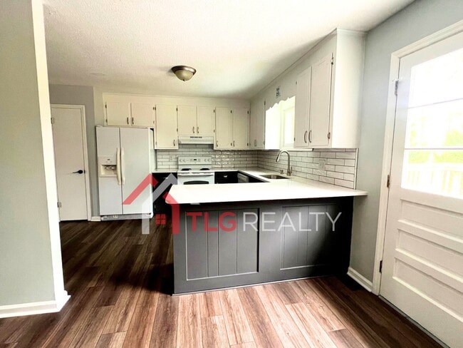 Building Photo - 609 Catawba Cir N