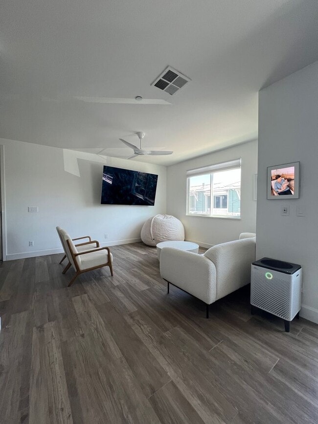 Building Photo - Coastal Living at Pleasure Point - Stunnin...