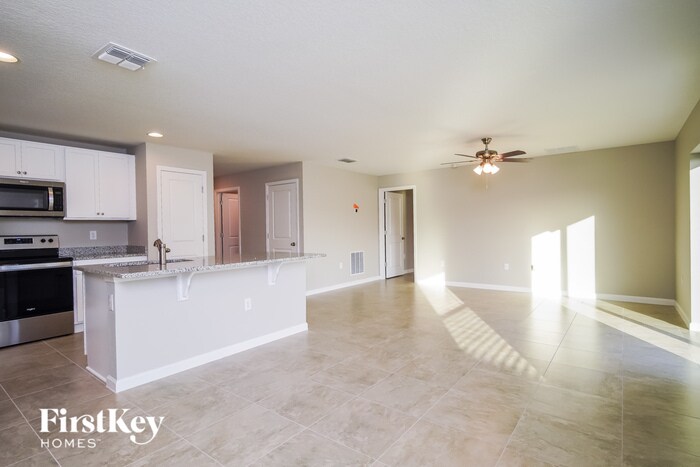 Building Photo - 341 S Haven Ct