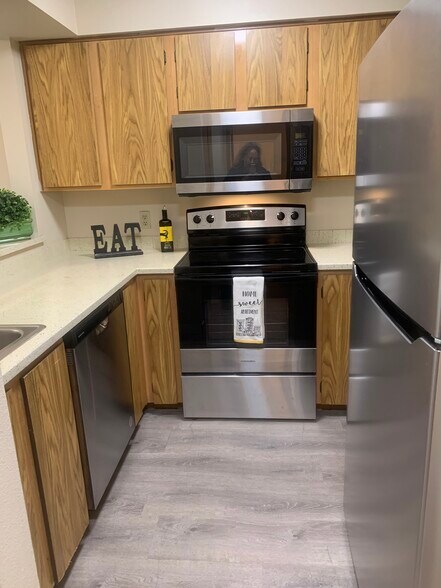 Building Photo - 8308 128th Ave NE