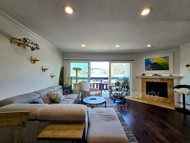 Building Photo - 320 Hermosa Ave