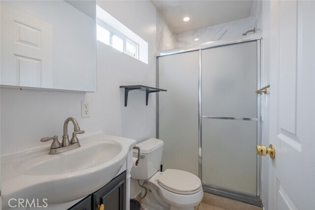 Building Photo - 10407 McClemont Ave