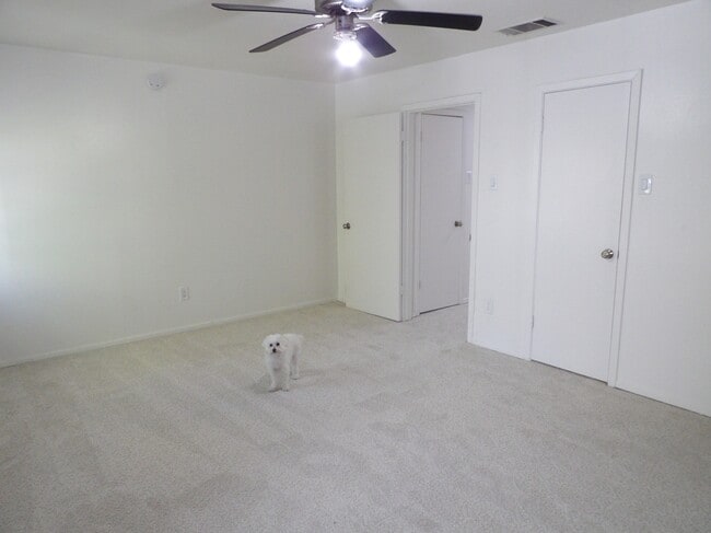 Building Photo - 4300 Travis St