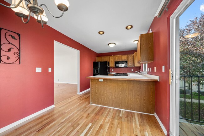 Building Photo - 222 Willis Ave