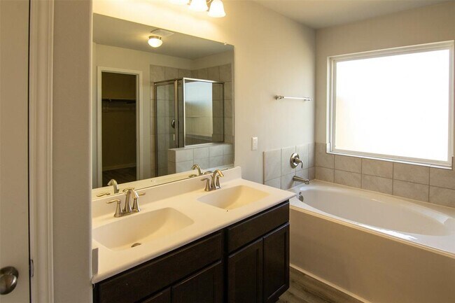 Building Photo - 17226 Cory Cornel Ln