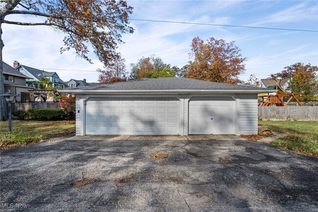 Building Photo - 1217 Belle Ave