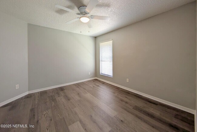 Building Photo - 10200 Belle Rive Blvd