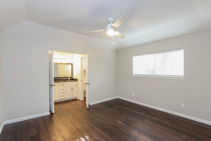 Building Photo - 510 Ridgegate Dr