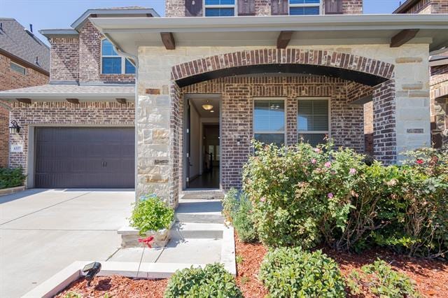 Building Photo - 6337 Saddlebrook Way