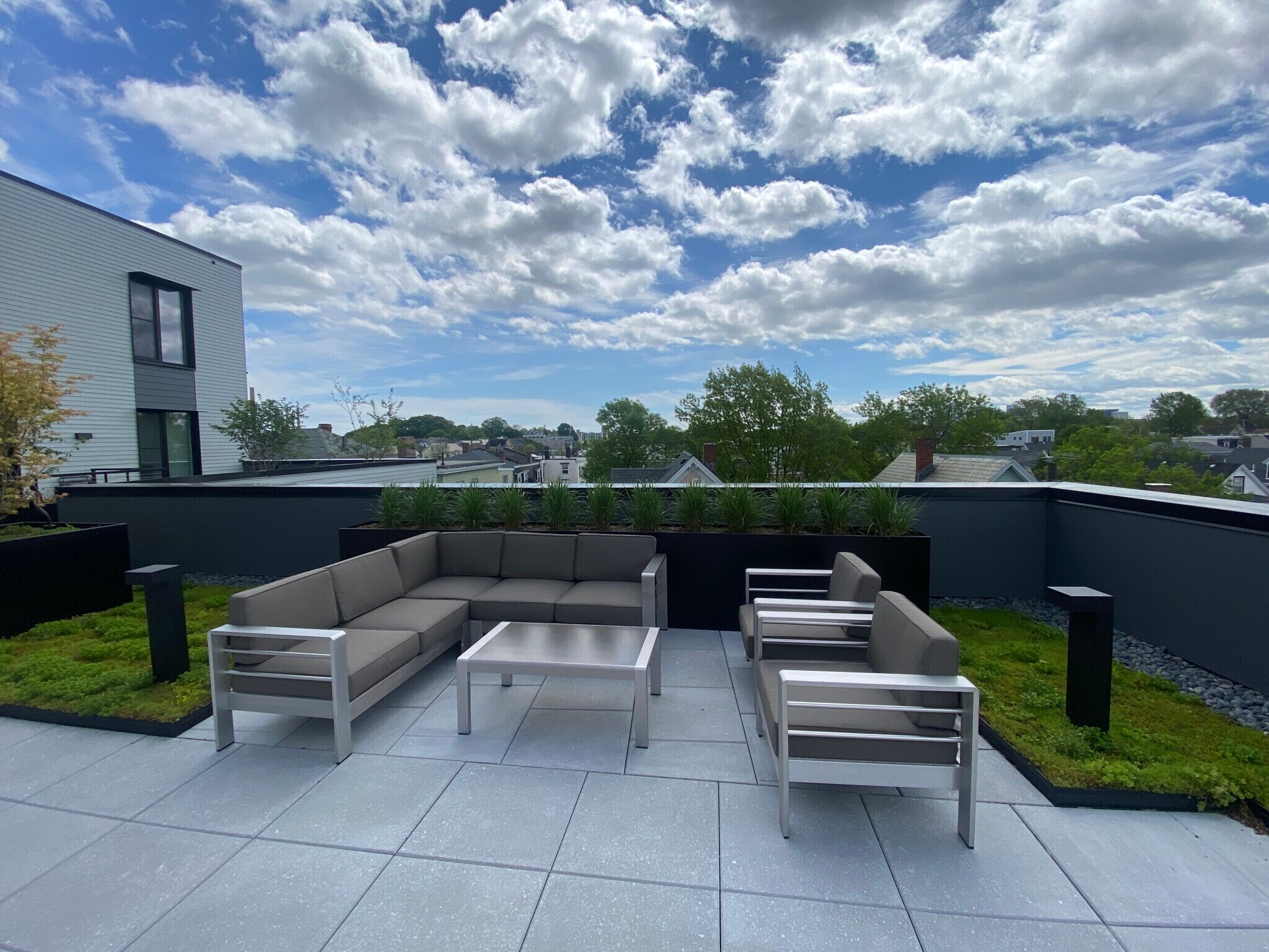 Building Photo - 154 Broadway