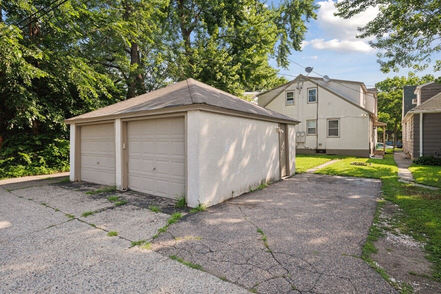 Building Photo - 4650 Minnehaha Ave