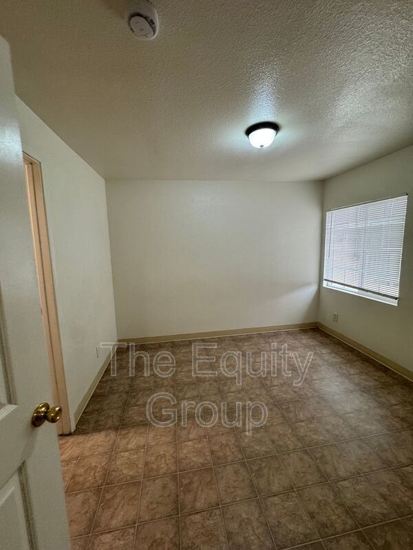 Building Photo - 32606 Rd 124
