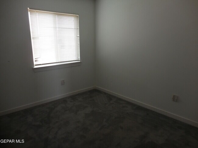 Building Photo - 12125 Mesquite River Dr