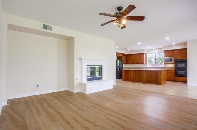 Building Photo - 6452 Paseo Cerro