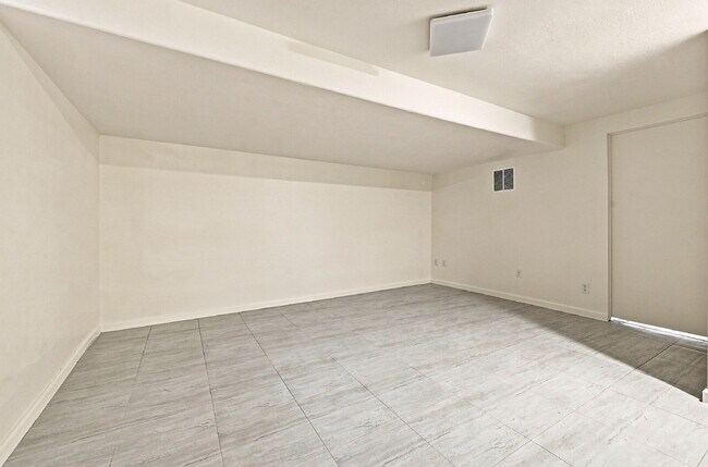 Building Photo - $2,495.95, 3 bed, 2.5 bath, located in Westminster with a large backyard.