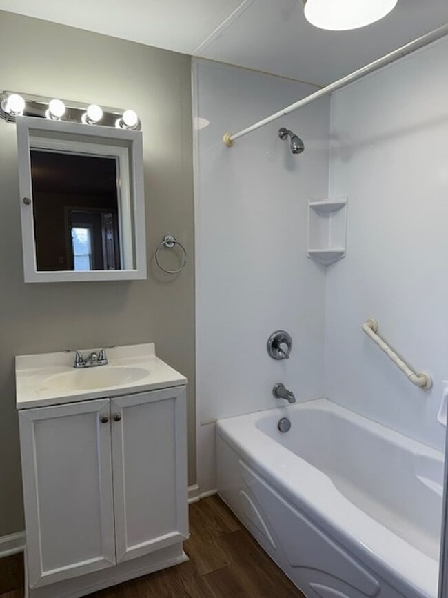 Building Photo - 142 S 29th St