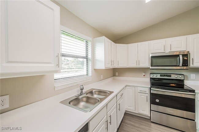 Building Photo - 1249 Cordoba St E